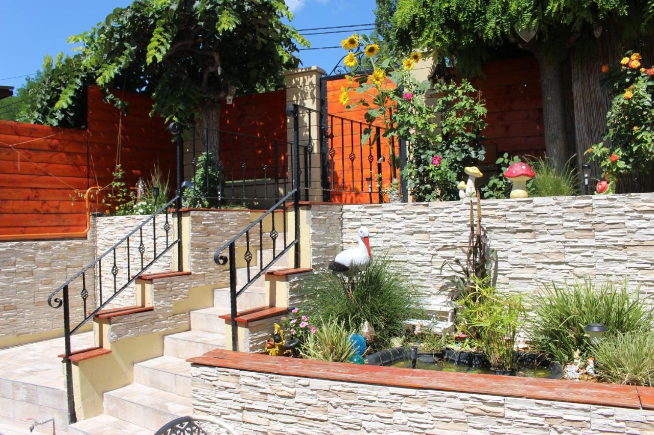 Villa Dolce Vita Eger Bagian luar foto